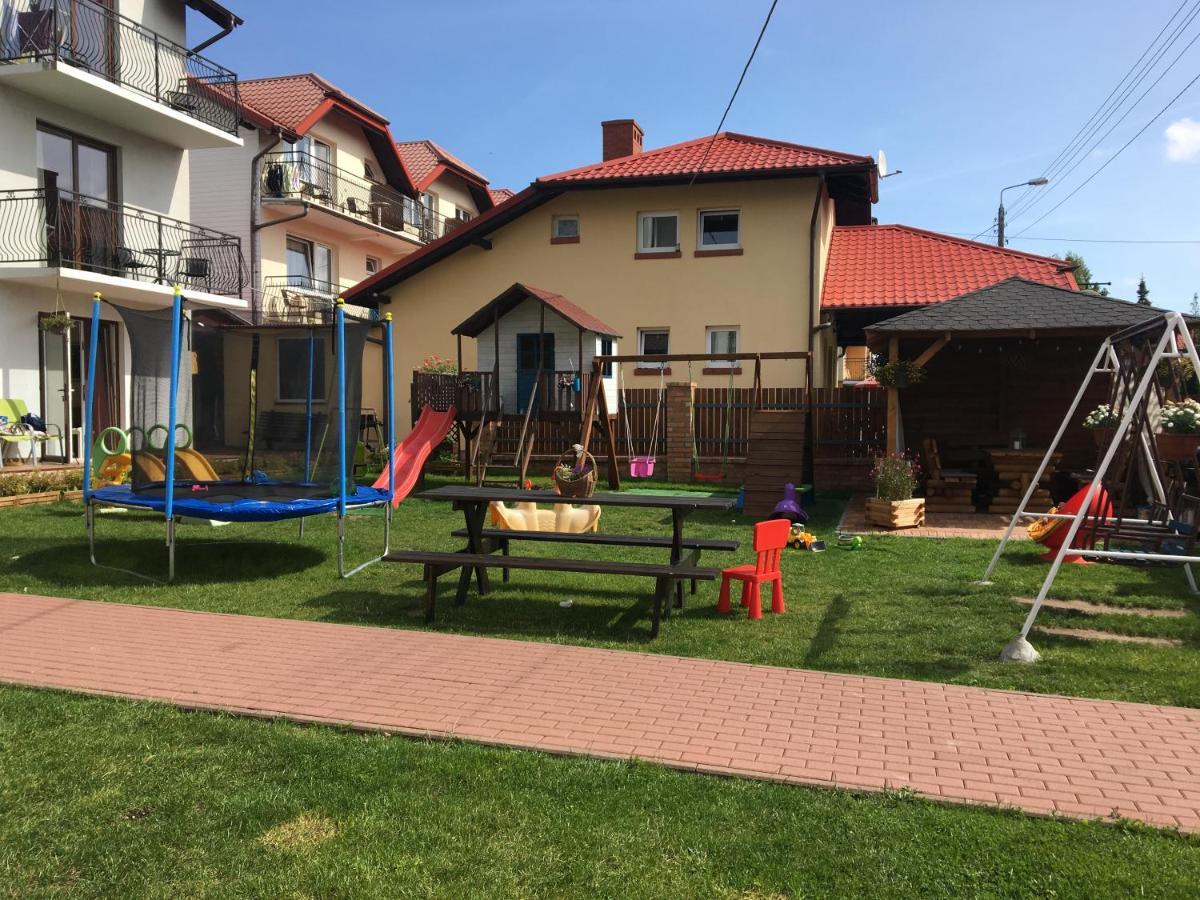 Emada- Pokoje Goscinne I Studia Ostrowo  Eksteriør billede